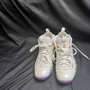 Fruity pebble Foam posits Size 6 65$